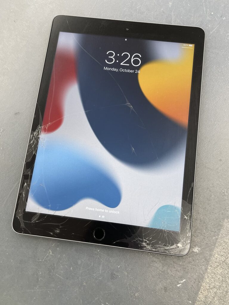 A2270 iPad Cracked Glass