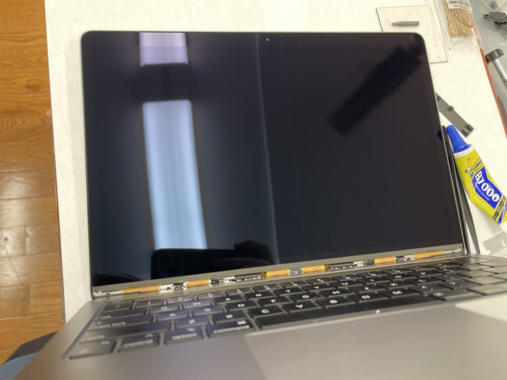 New LCD installed in M2 MacBook Pro