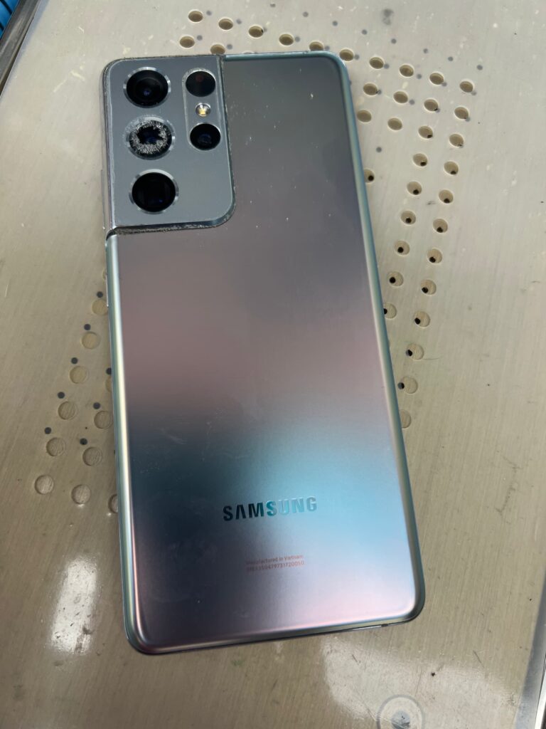Galaxy S21 Ultra Cracked Lens
