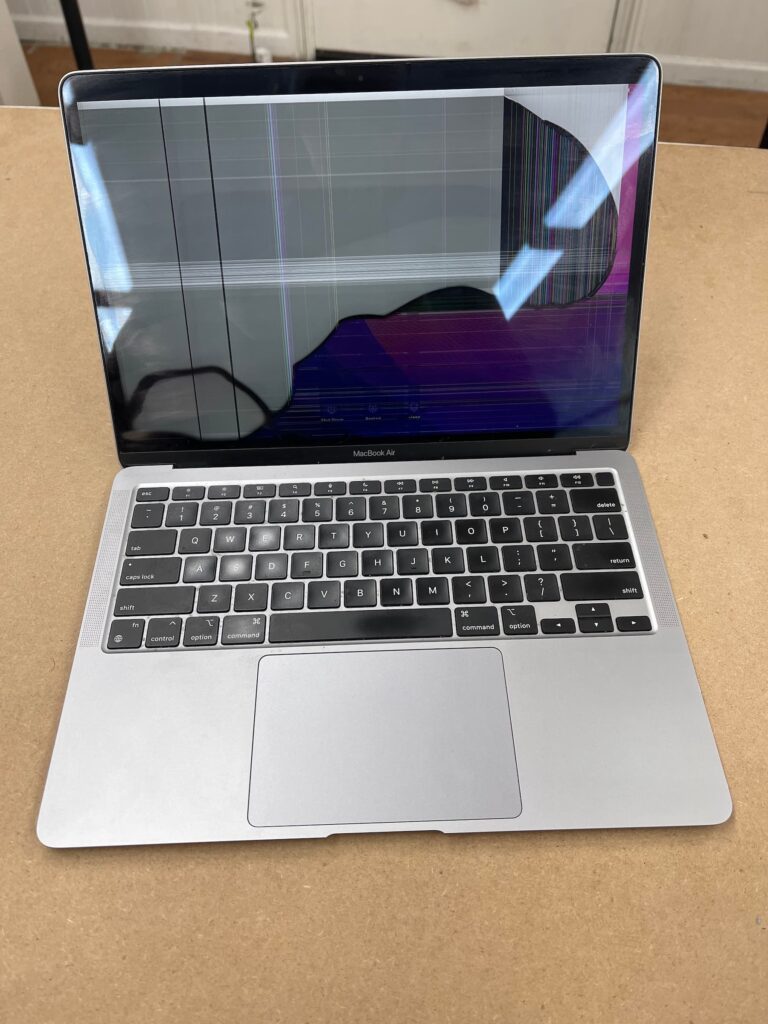 A2337 M1 MacBook Air with cracked screen.