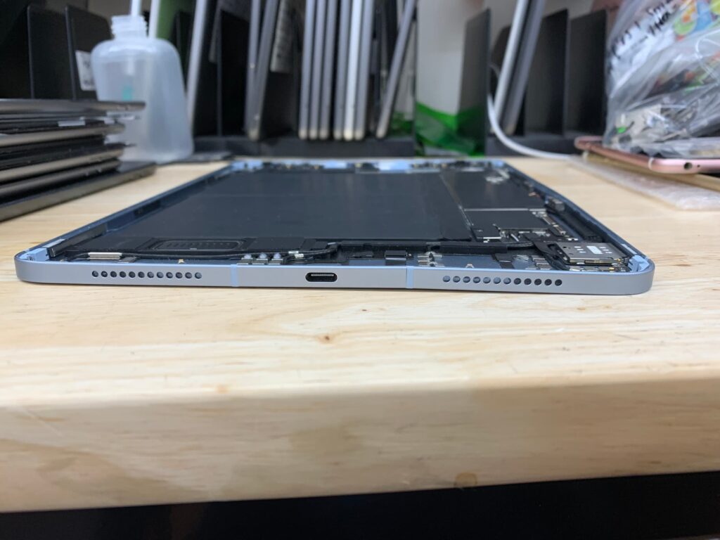 iPad Air 4 Bent Housing