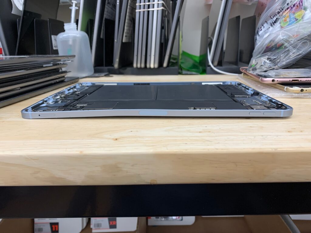 iPad Air 4 Bent Housing