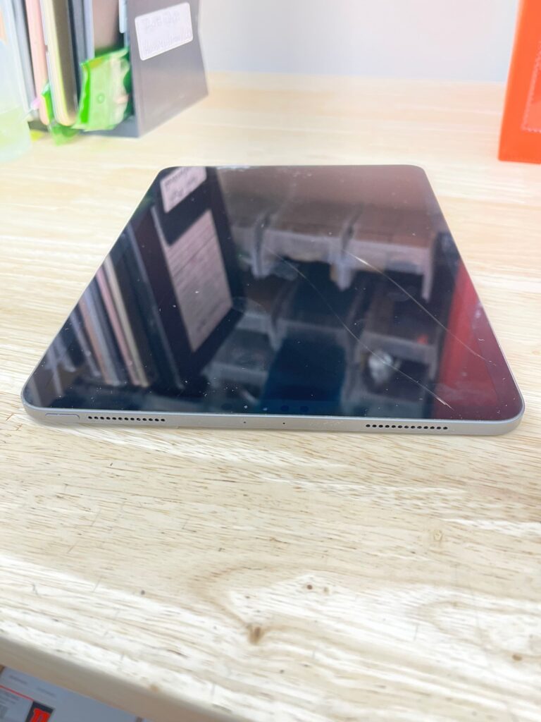 Cracked screen on iPad pro 5th Gen