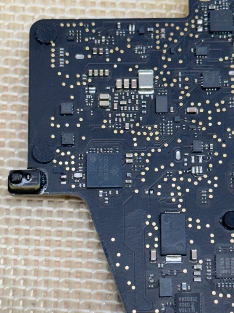 Faulty USB C controller chip