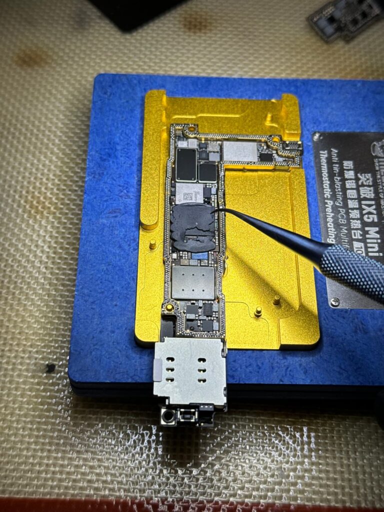 iPhone 12 mini logic board