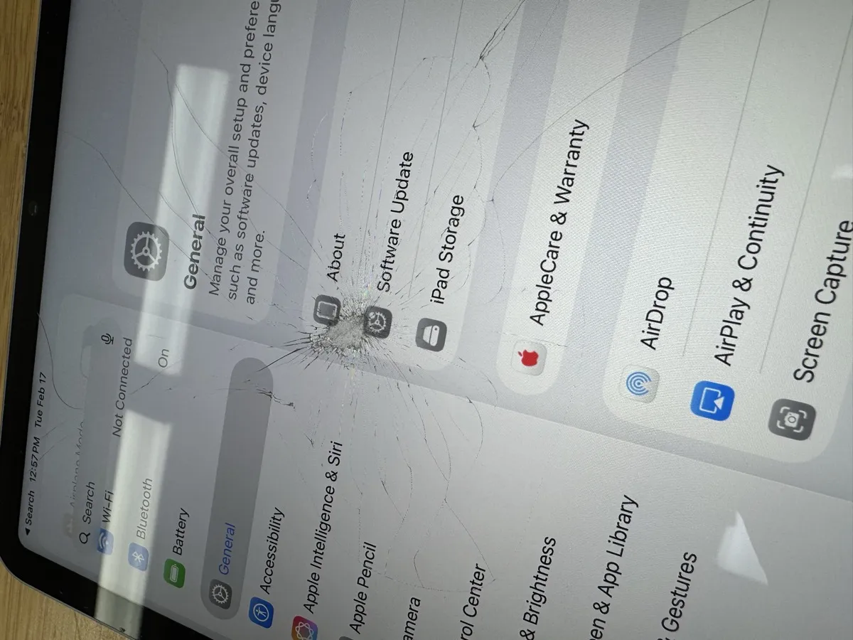 Professional iPad screen repair service at MackTechs for Ardmore customers