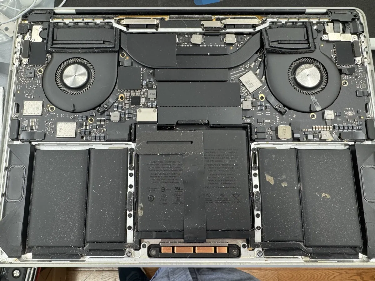 Professional iPhone battery replacement service at MackTechs for Germantown customers