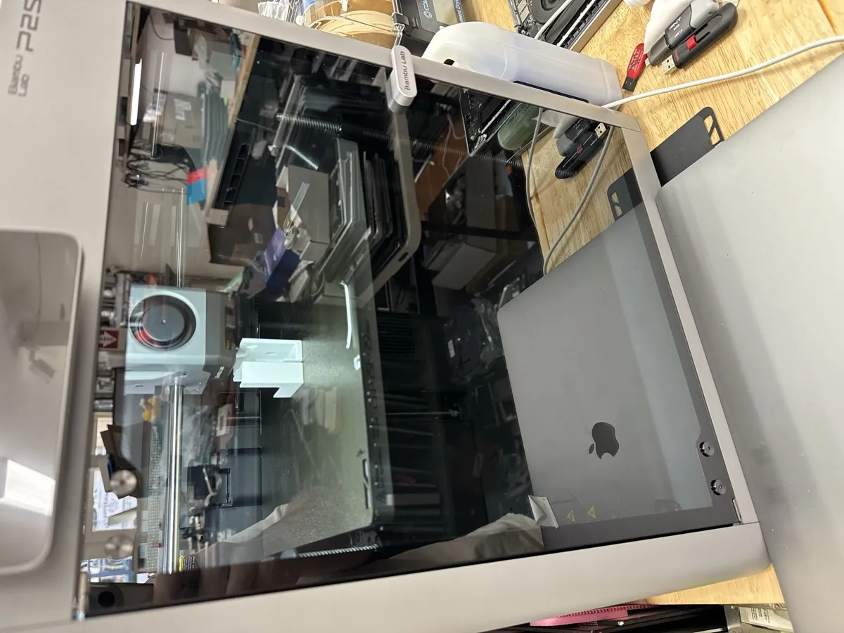 Professional MacBook screen repair service at MackTechs for Bala Cynwyd customers